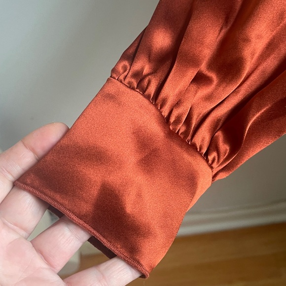 Cinq à Sept Rust Satin Tunic pure silk NWOT - Picture 4 of 11